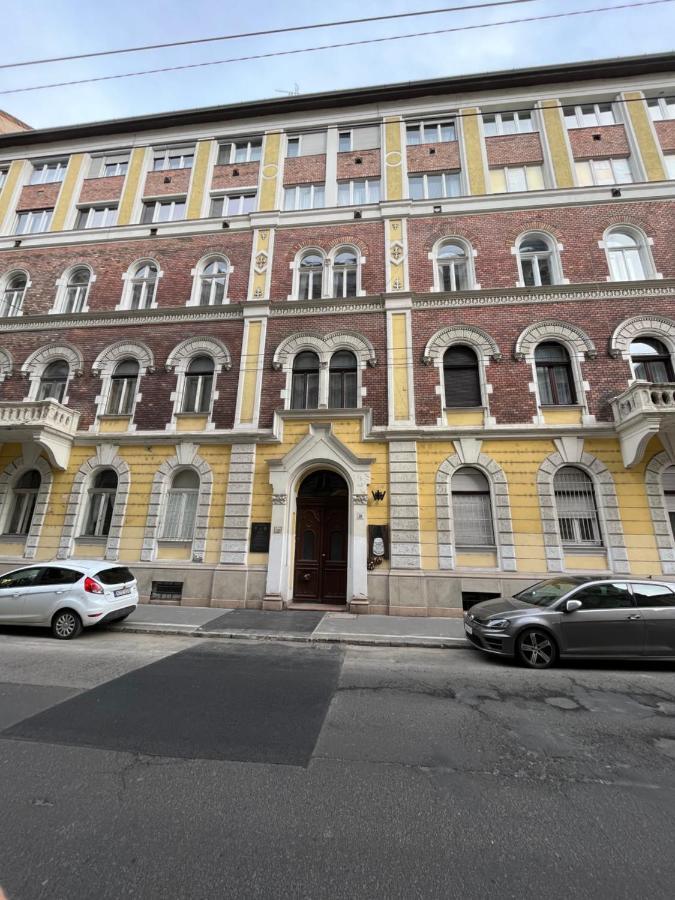 Garibaldik Apartman Βουδαπέστη Εξωτερικό φωτογραφία